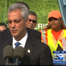 Rahm Emanuel Pic with City Workers.png